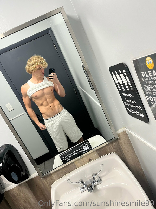 73  Curly Haired jock  Owen Lindberg sunshinesmile99 onlyfans porn