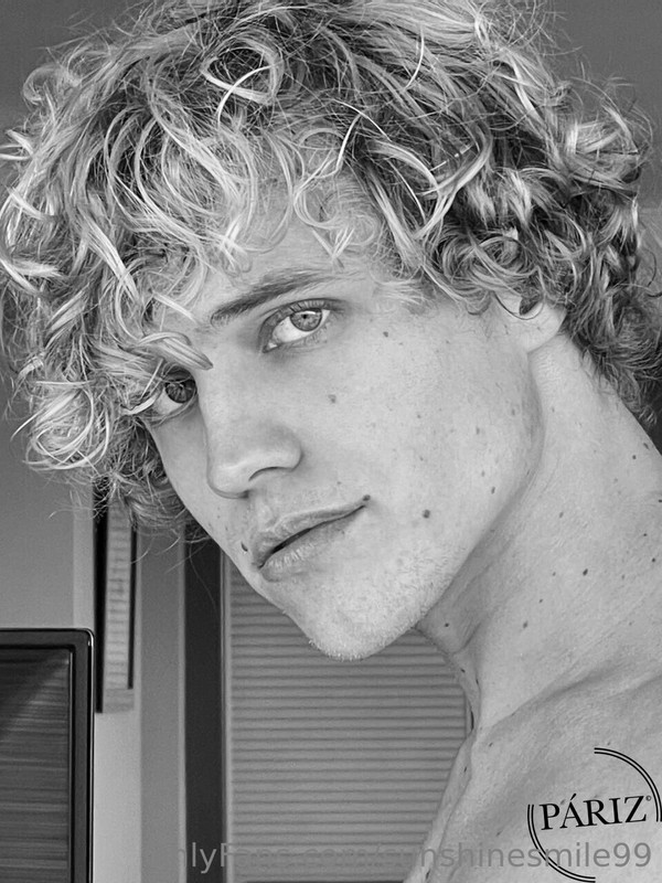 76  Curly Haired jock  Owen Lindberg sunshinesmile99 onlyfans porn