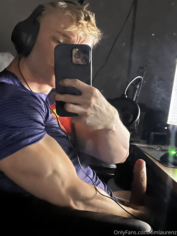 muscular tiktoker Tim Vylo Tim Laurenz nude onlyfans Exposed