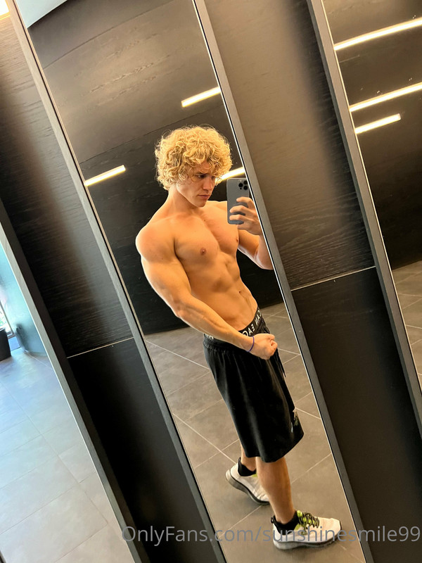 82 Curly Haired jock Owen Lindberg sunshinesmile99 onlyfans porn