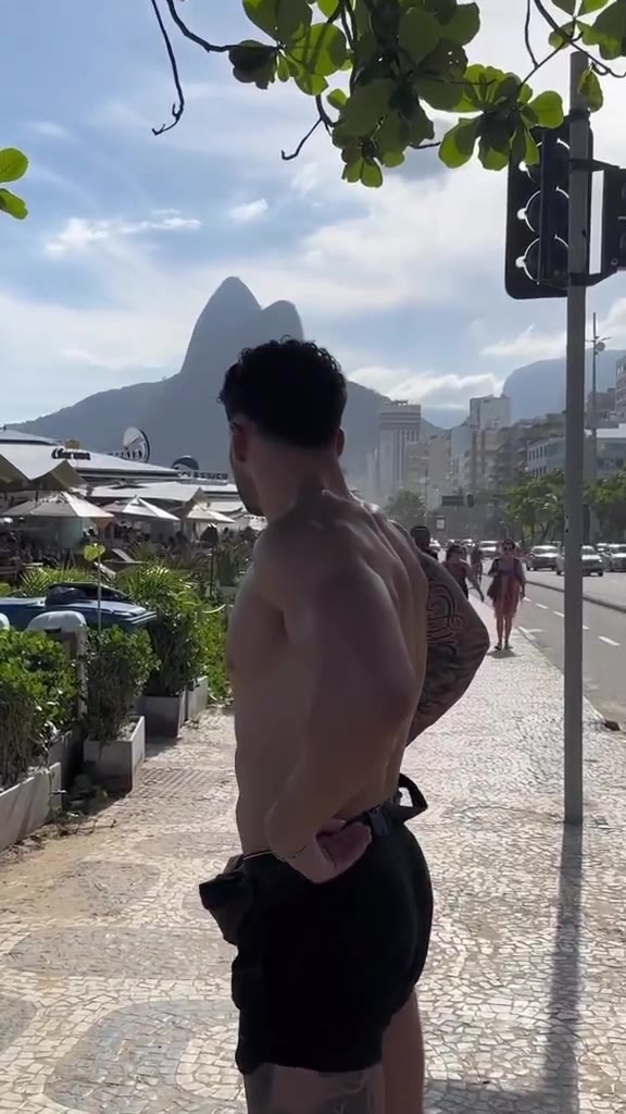 14 Arab KURDISH Muscular Prince Onlyfans