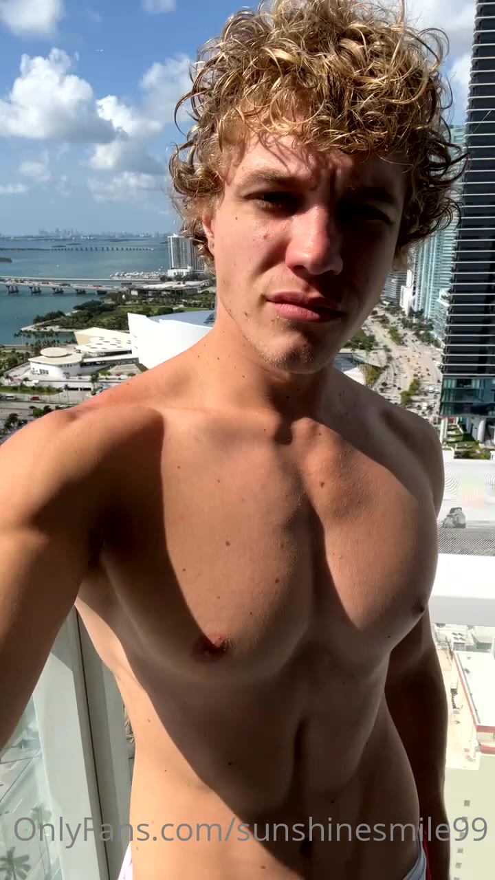205  Curly Haired jock  Owen Lindberg sunshinesmile99 onlyfans porn