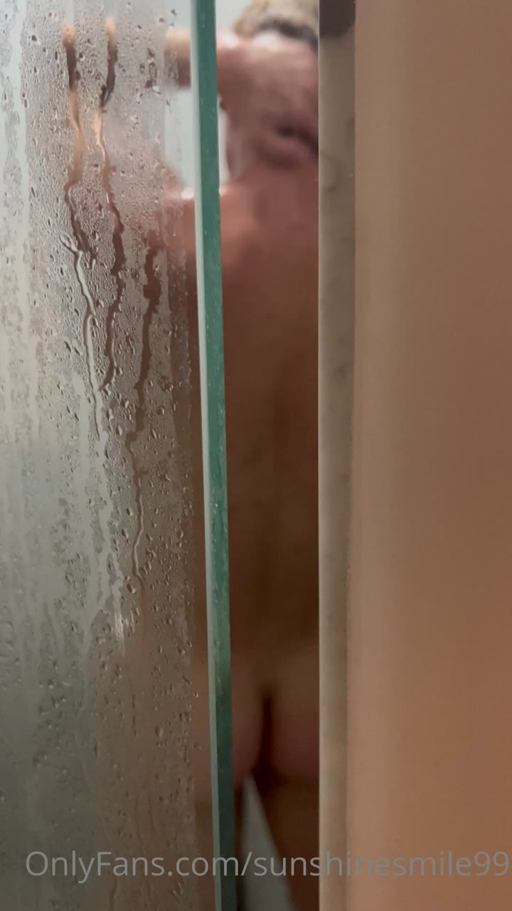 239 Curly Haired jock Owen Lindberg sunshinesmile99 onlyfans porn