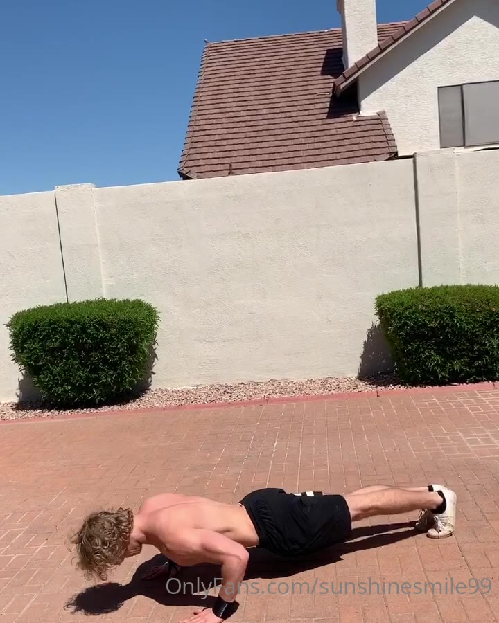319 Curly Haired jock Owen Lindberg sunshinesmile99 onlyfans porn