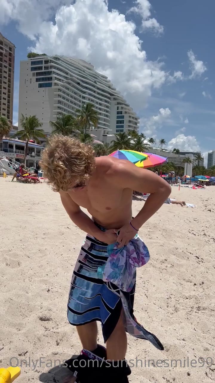 231  Curly Haired jock  Owen Lindberg sunshinesmile99 onlyfans porn