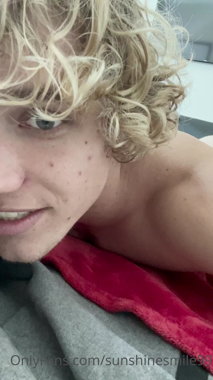 305 Curly Haired jock Owen Lindberg sunshinesmile99 onlyfans porn