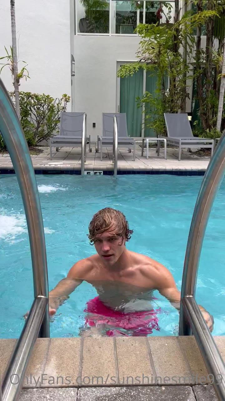 301 Curly Haired jock Owen Lindberg sunshinesmile99 onlyfans porn