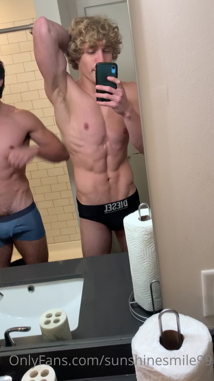 251 Curly Haired jock Owen Lindberg sunshinesmile99 onlyfans porn