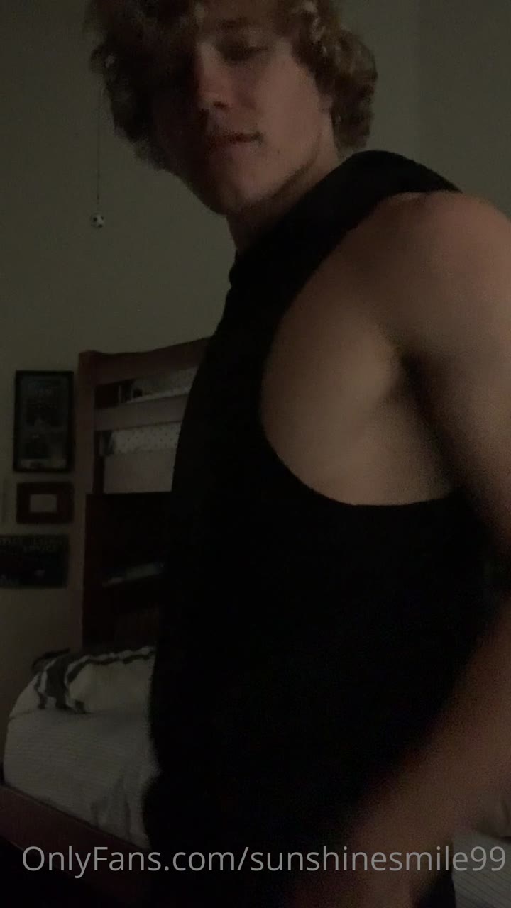 189 Curly Haired jock Owen Lindberg sunshinesmile99 onlyfans porn