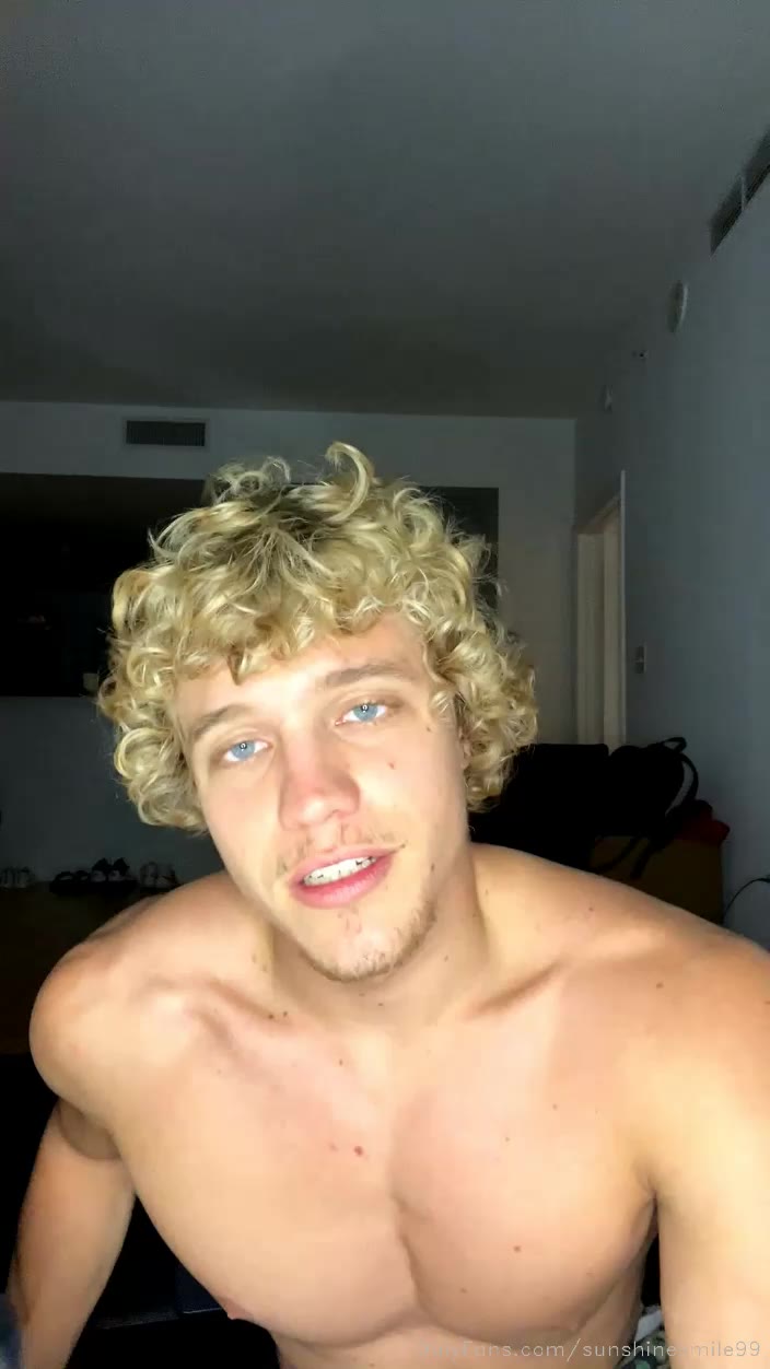 229  Curly Haired jock  Owen Lindberg sunshinesmile99 onlyfans porn