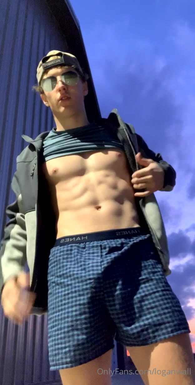 81 Tiktok Jock Logan Wall loganwall Onlyfans leaked