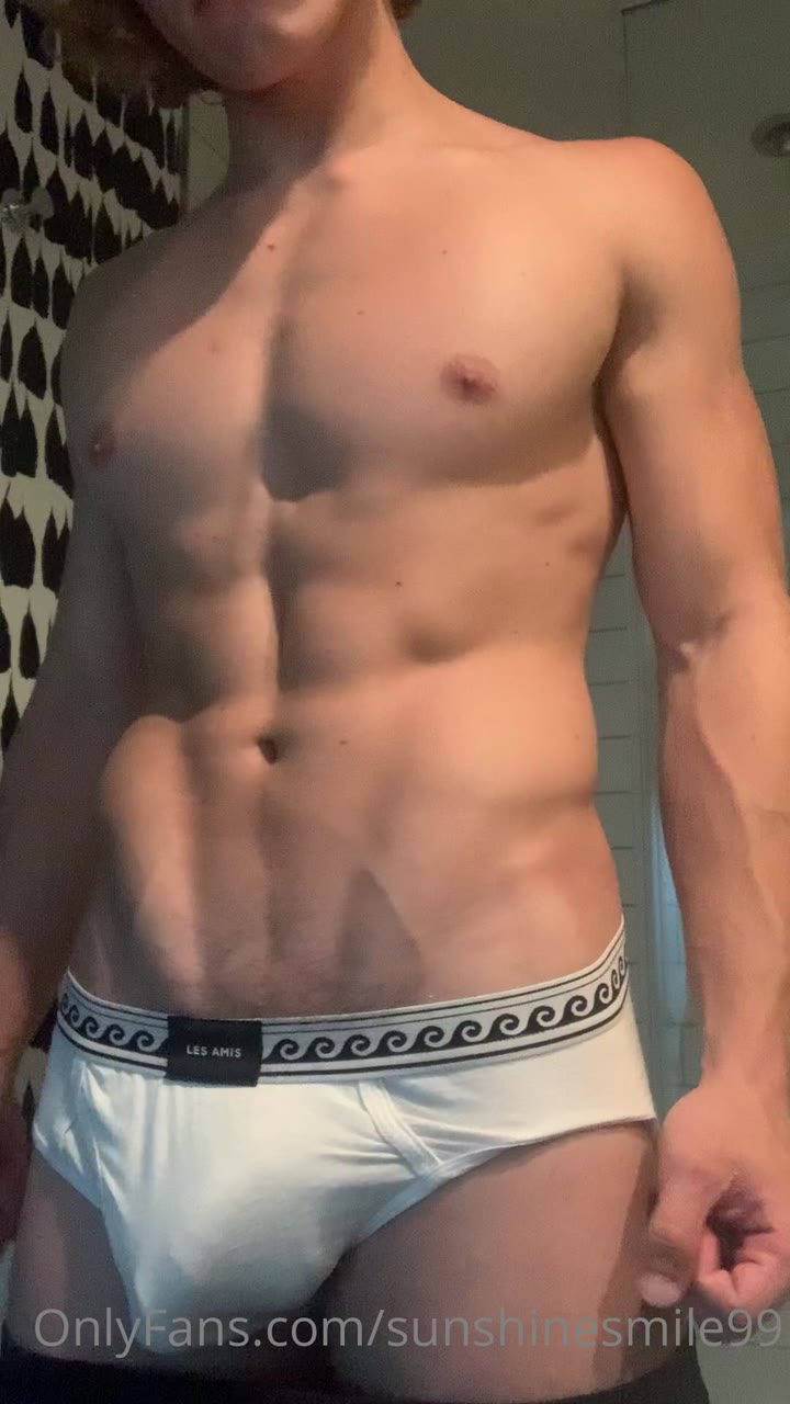 295 Curly Haired jock Owen Lindberg sunshinesmile99 onlyfans porn
