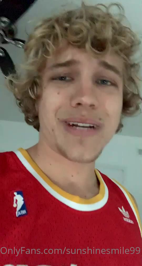 244 Curly Haired jock Owen Lindberg sunshinesmile99 onlyfans porn