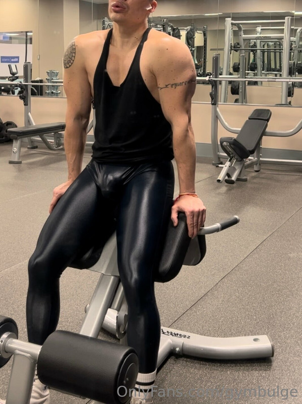 5  Beefy hunk Wiccan gymbulge gym.bulge OnlyFans porn