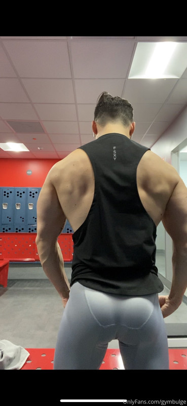 80  Beefy hunk Wiccan gymbulge gym.bulge OnlyFans porn