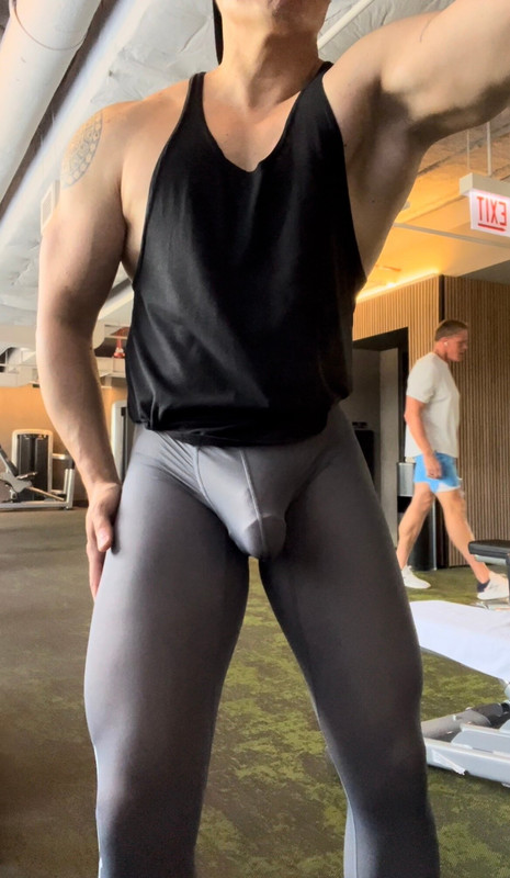 109  Beefy hunk Wiccan gymbulge gym.bulge OnlyFans porn