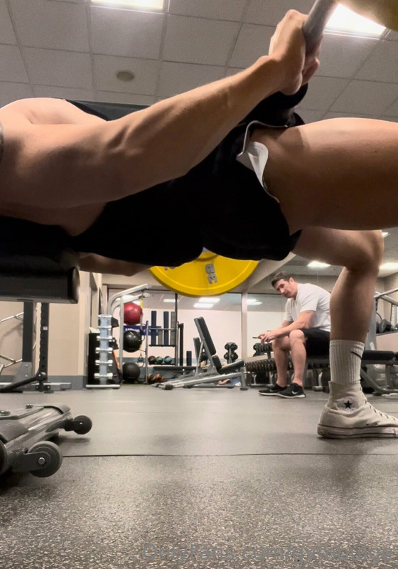 127  Beefy hunk Wiccan gymbulge gym.bulge OnlyFans porn