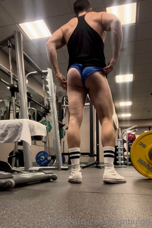 137  Beefy hunk Wiccan gymbulge gym.bulge OnlyFans porn