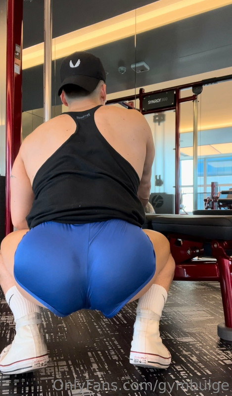 423  Beefy hunk Wiccan gymbulge gym.bulge OnlyFans porn