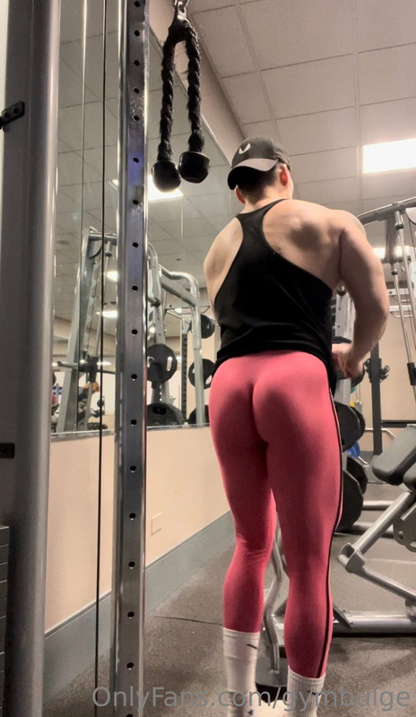 208  Beefy hunk Wiccan gymbulge gym.bulge OnlyFans porn