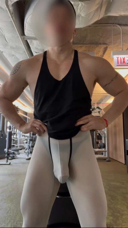 255  Beefy hunk Wiccan gymbulge gym.bulge OnlyFans porn