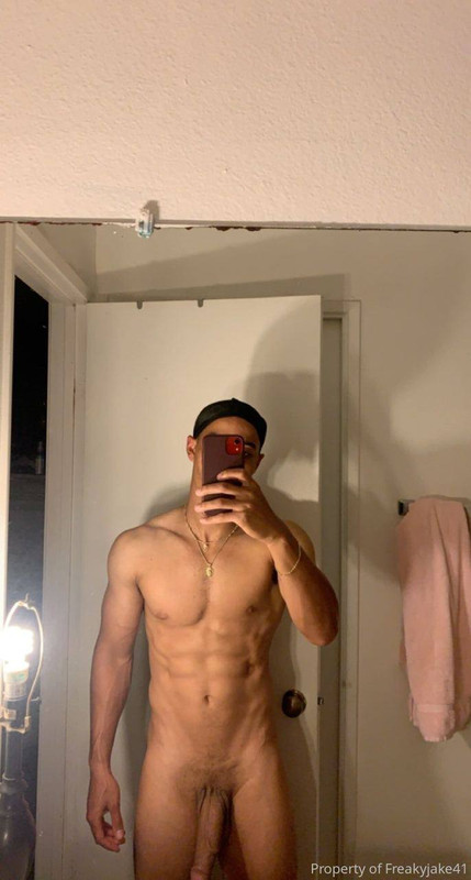 20 Light skinned black hunk freakyjake41 Onlyfans porn