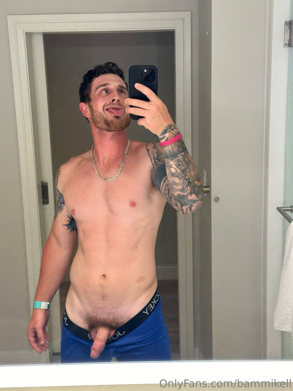 1 Sexy hunk Bam Mikell bammikell OnlyFans porn