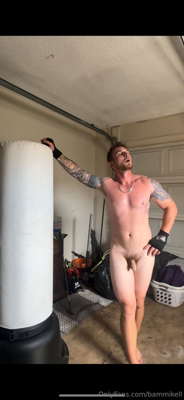 34 Sexy hunk Bam Mikell bammikell OnlyFans porn
