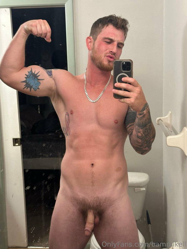 35 Sexy hunk Bam Mikell bammikell OnlyFans porn