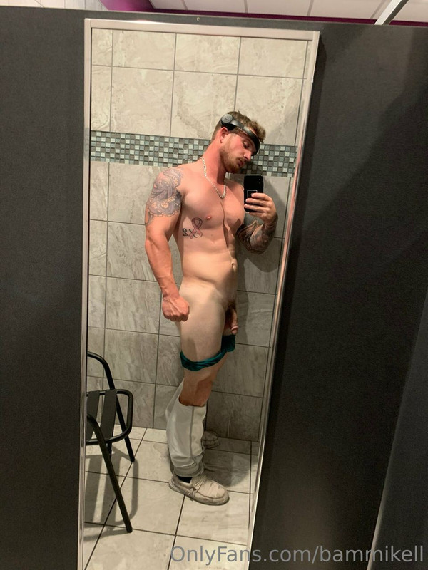 91 Sexy hunk Bam Mikell bammikell OnlyFans porn