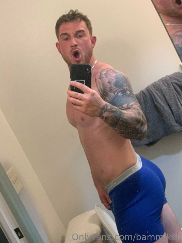 92 Sexy hunk Bam Mikell bammikell OnlyFans porn