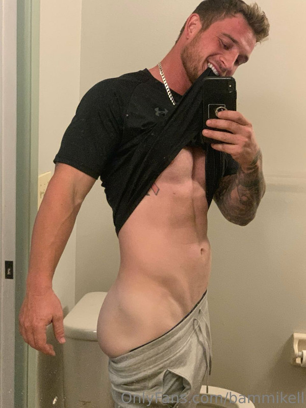 103 Sexy hunk Bam Mikell bammikell OnlyFans porn