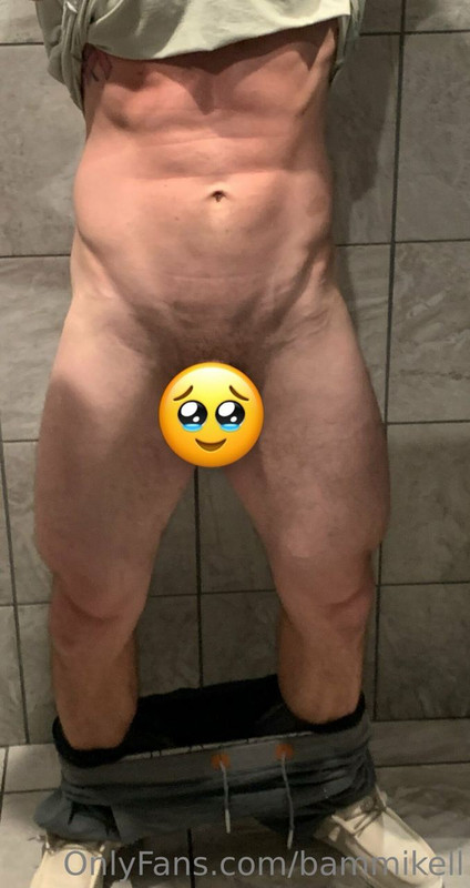 118 Sexy hunk Bam Mikell bammikell OnlyFans porn