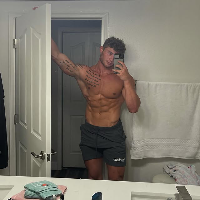 TRENT WILLIAMS FEAT NATHAN WEBB GLORYHOLE