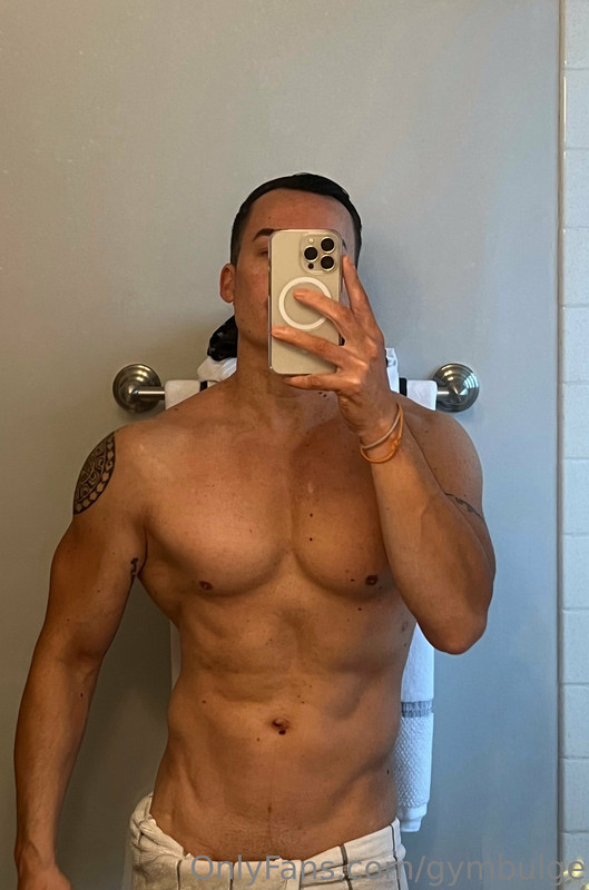 317  Beefy hunk Wiccan gymbulge gym.bulge OnlyFans porn