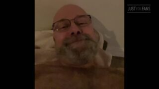 30 Hairy Daddy bear hotdadventures fucks son on onlyfans