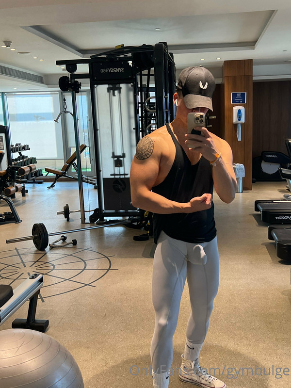 330  Beefy hunk Wiccan gymbulge gym.bulge OnlyFans porn