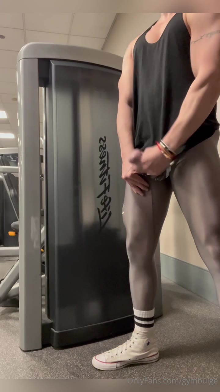 517  sexy hunk Wiccan gymbulge gym.bulge OnlyFans porn
