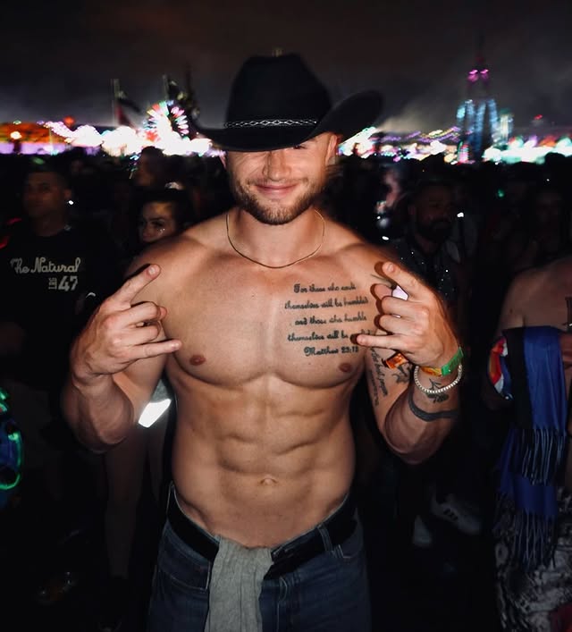 PERSONAL TRAINER TRENT WILLIAMS TRENTW FUCKS A BITCH