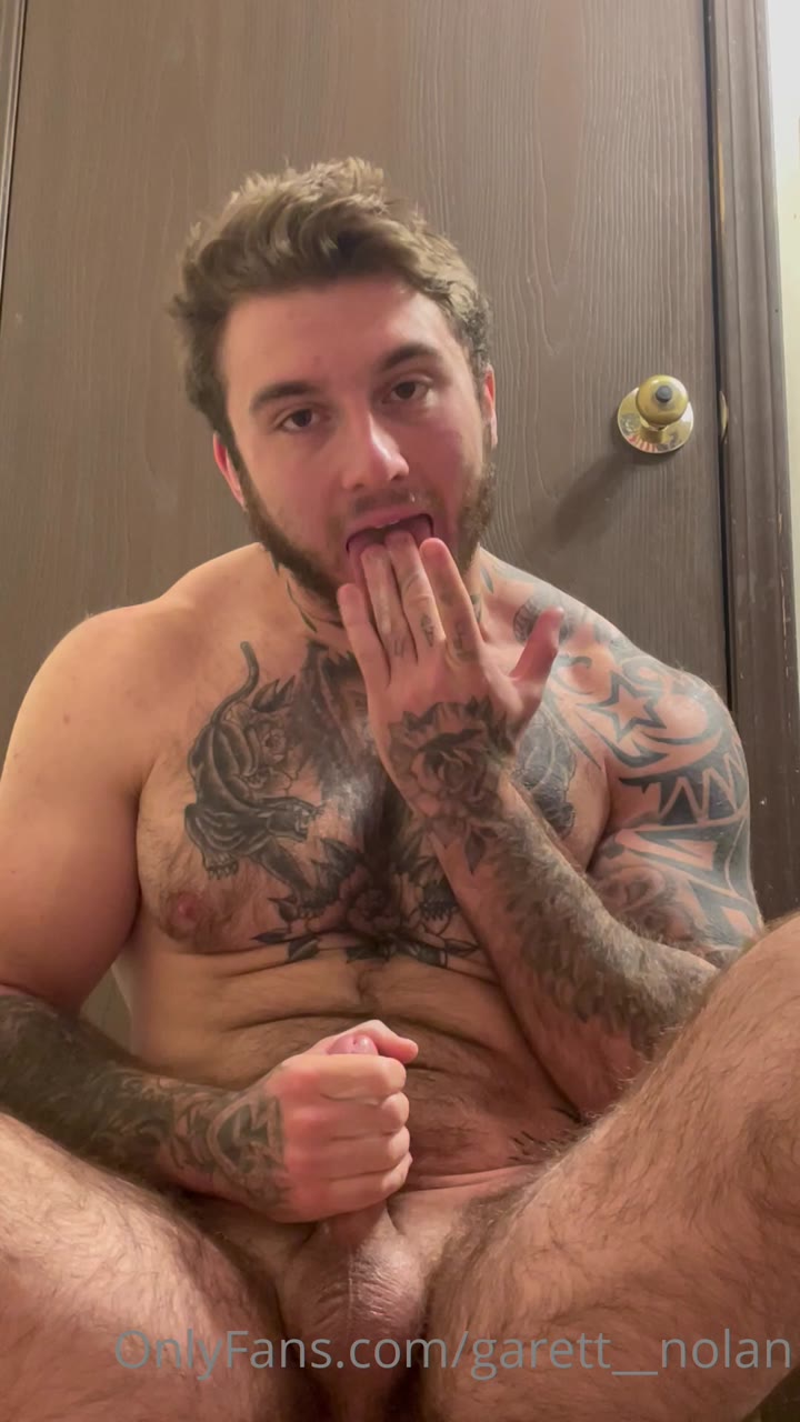 498 Famous TikToker  Garret Nolan garett__nolan onlyfans leaked