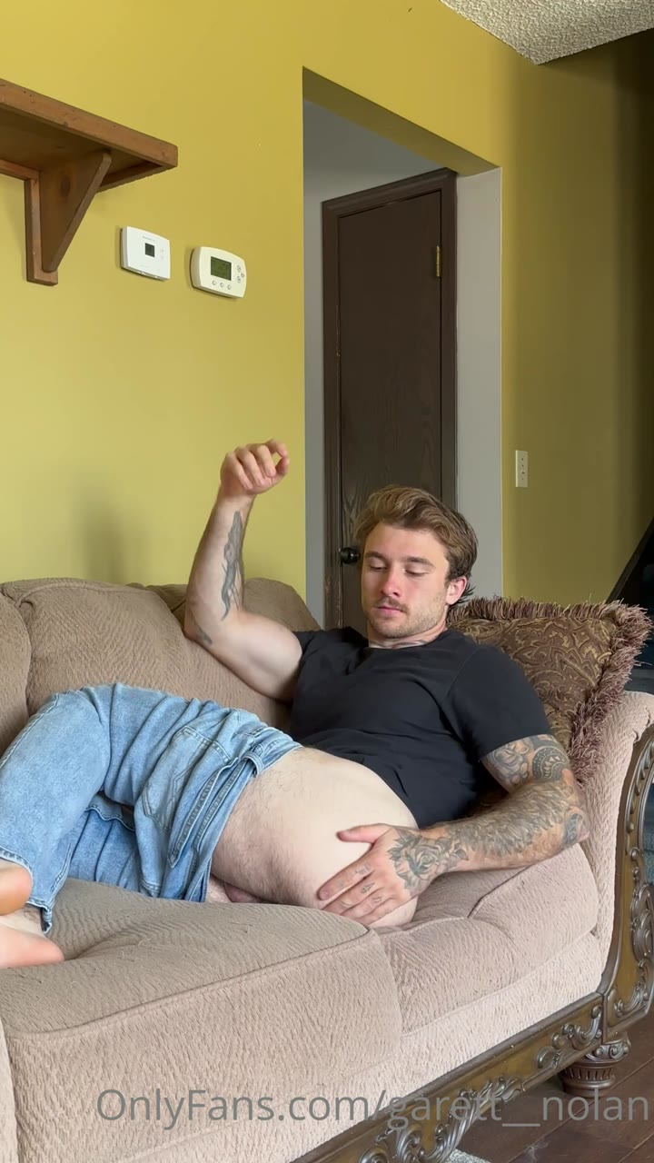 426 Famous TikToker  Garret Nolan garett__nolan onlyfans leaked