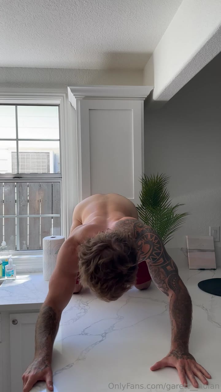431 Famous TikToker  Garret Nolan garett__nolan onlyfans leaked