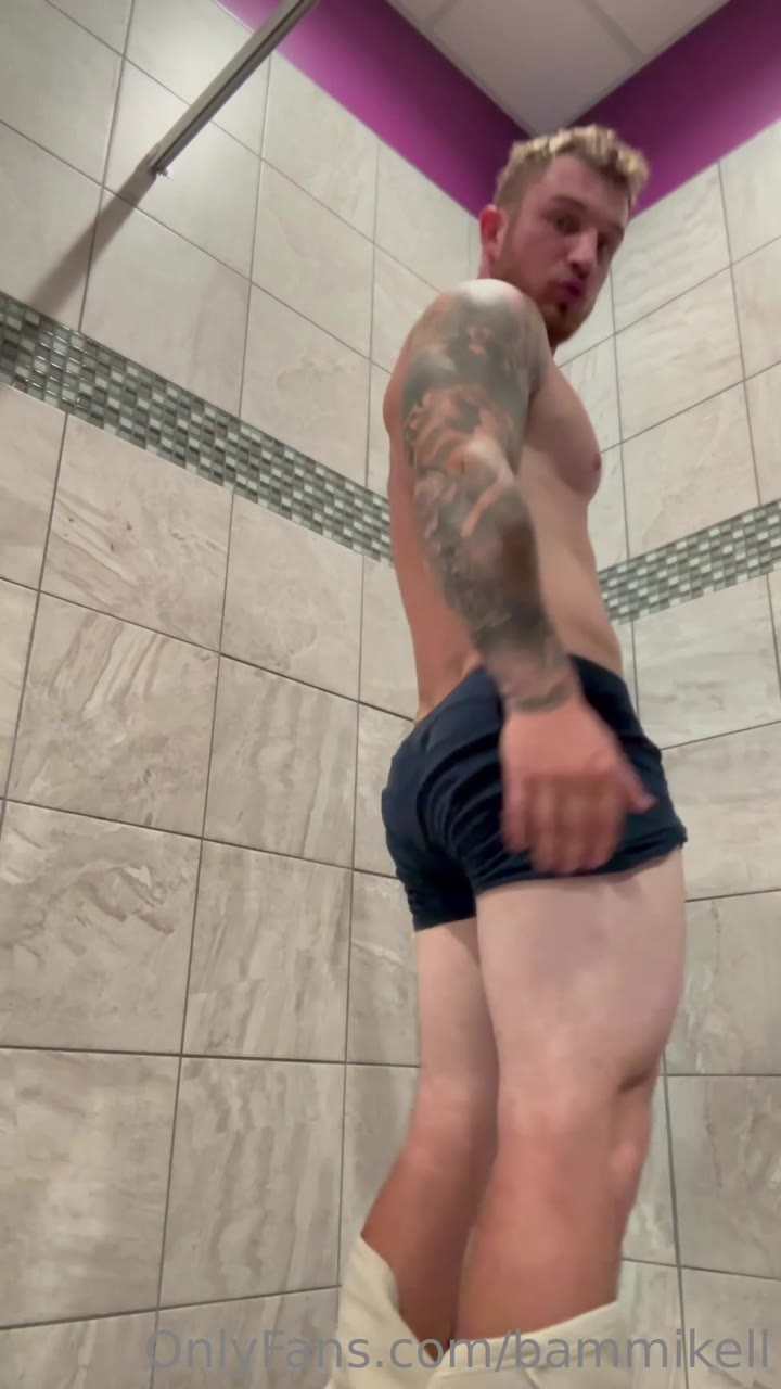 159 Sexy hunk Bam Mikell bammikell OnlyFans porn