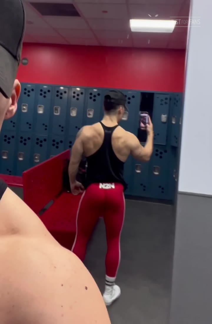 517  Beefy hunk Wiccan gymbulge gym.bulge OnlyFans porn