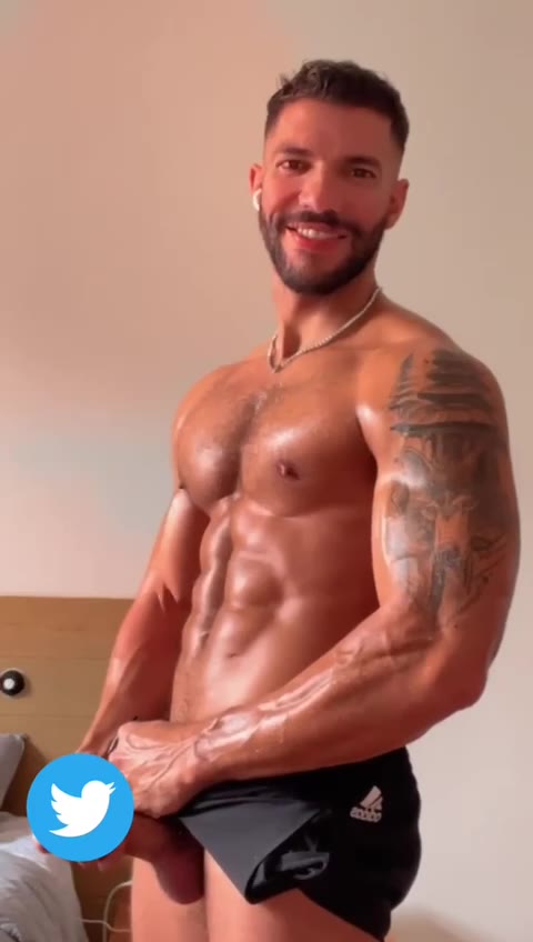 102 Brazilian hunk Guilherme Ferreira guilher_of not_of OnlyFans porn