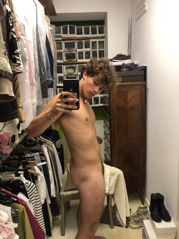 56 Italian twink Model Andrea Font?s andreafontes Onlyfans LEAKED