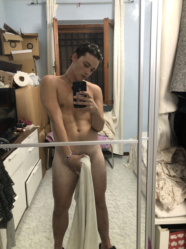 57 Italian twink Model Andrea Font?s andreafontes Onlyfans LEAKED