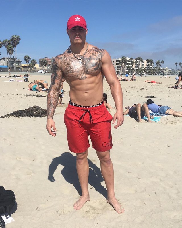 9 Tattooed muscle boxer Thane Wadams flexwiththane Onlyfans porn leaked