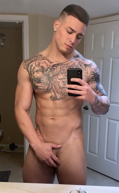 16 Tattooed muscle boxer Thane Wadams flexwiththane Onlyfans porn leaked