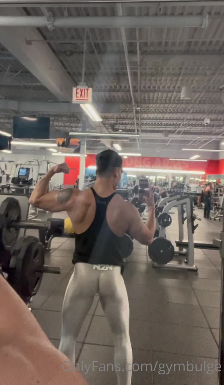 42  sexy hunk Wiccan gymbulge gym.bulge OnlyFans porn